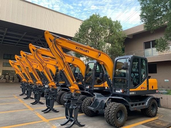 Small Wheeled Excavator