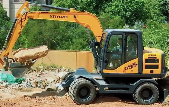 Hydraulic Excavator Working