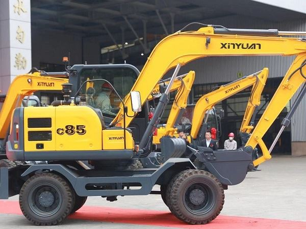 Safety operation specification for wheel excavator